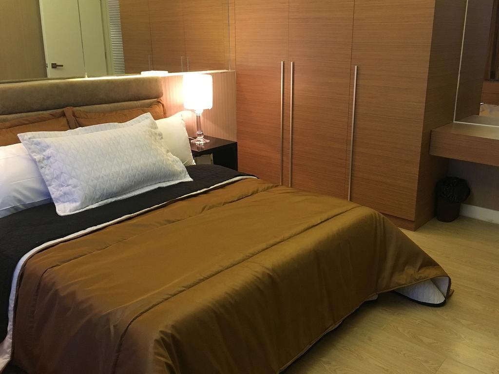 Shang Luxury Suites Mandaluyong Rum bild