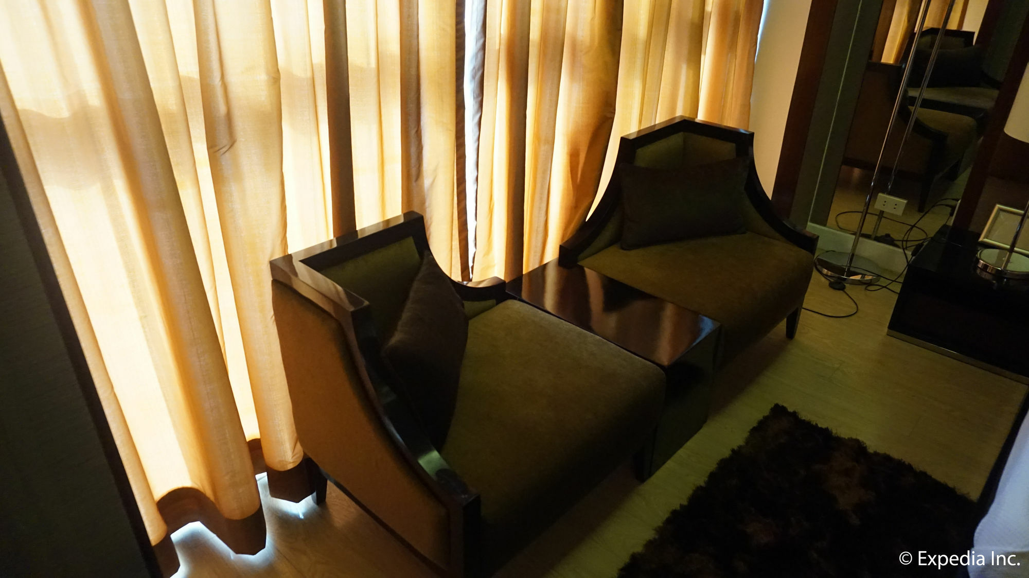 Shang Luxury Suites Mandaluyong Exteriör bild